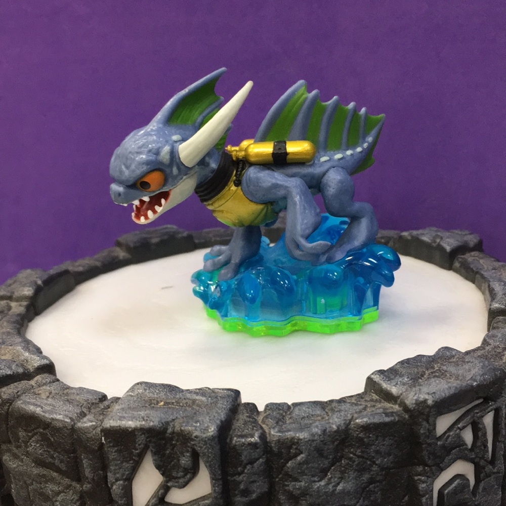 Skylander Spyro Adventure figures